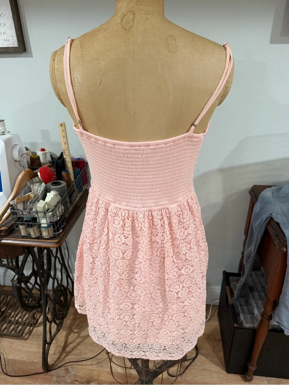 Abercrombie & Fitch Pink Lace V-Neck Spaghetti Strap Maxi Dress